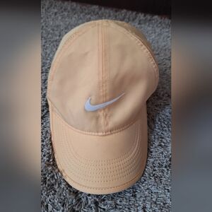 Nike Soft Yellow Sports Cap